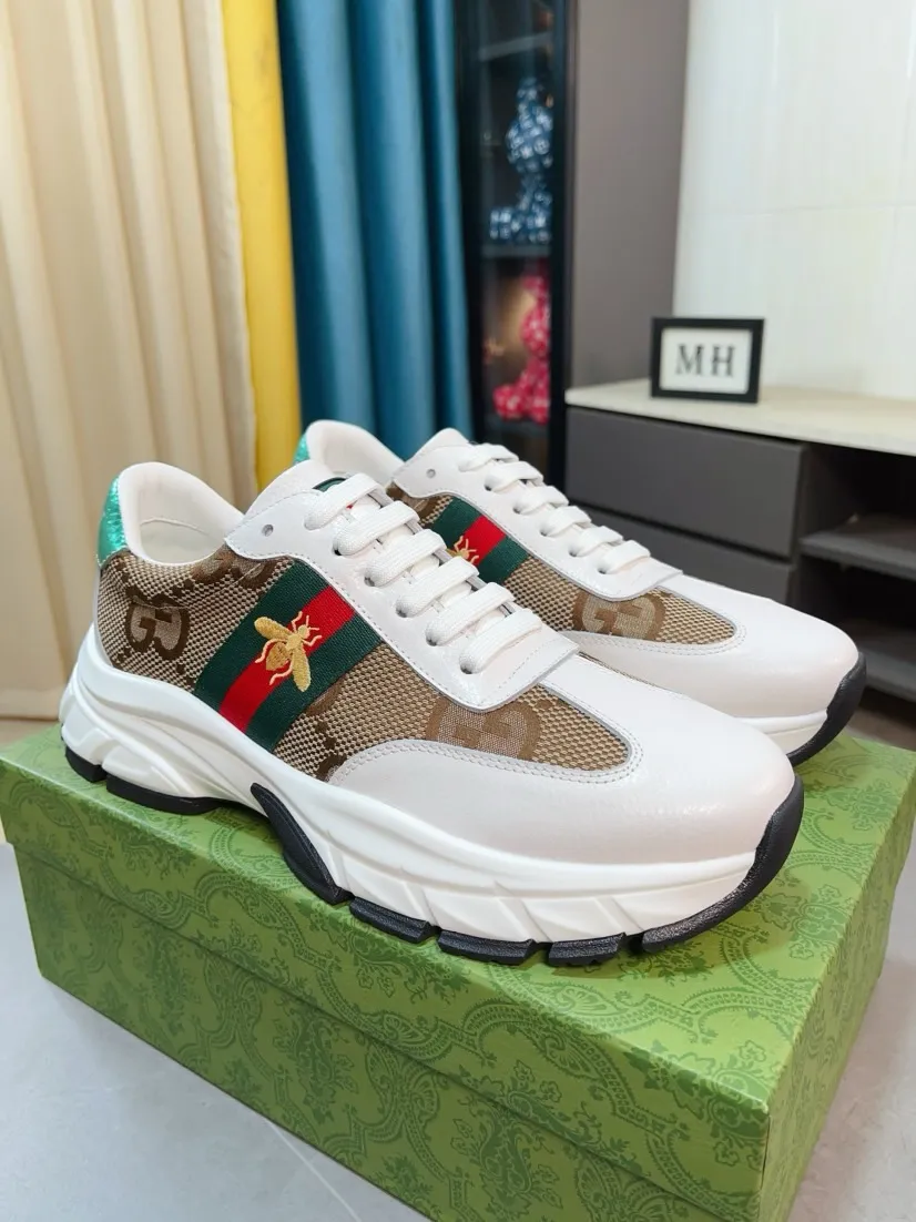 Men's shoes 💰440🌹🌹GUCCI [Gucci] New high-end brand of men's shoes, the latest fashionable casual men's shoes, trendy and versatile style, relaxed and sporty style, uppers imported from Italy, first-layer cowhide, genuine leather lining and ultra-fine workmanship. Original personalized fashionable rubber wear-resistant outsole, light and comfortable on the foot, size 38-44